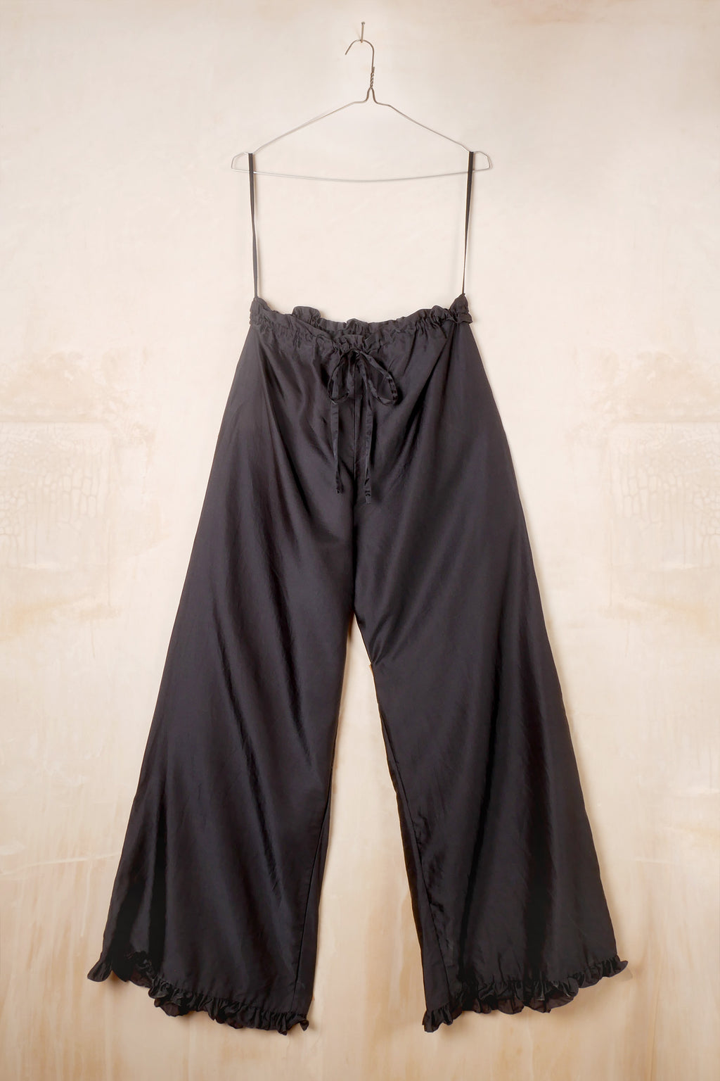 wide leg frill hem pants