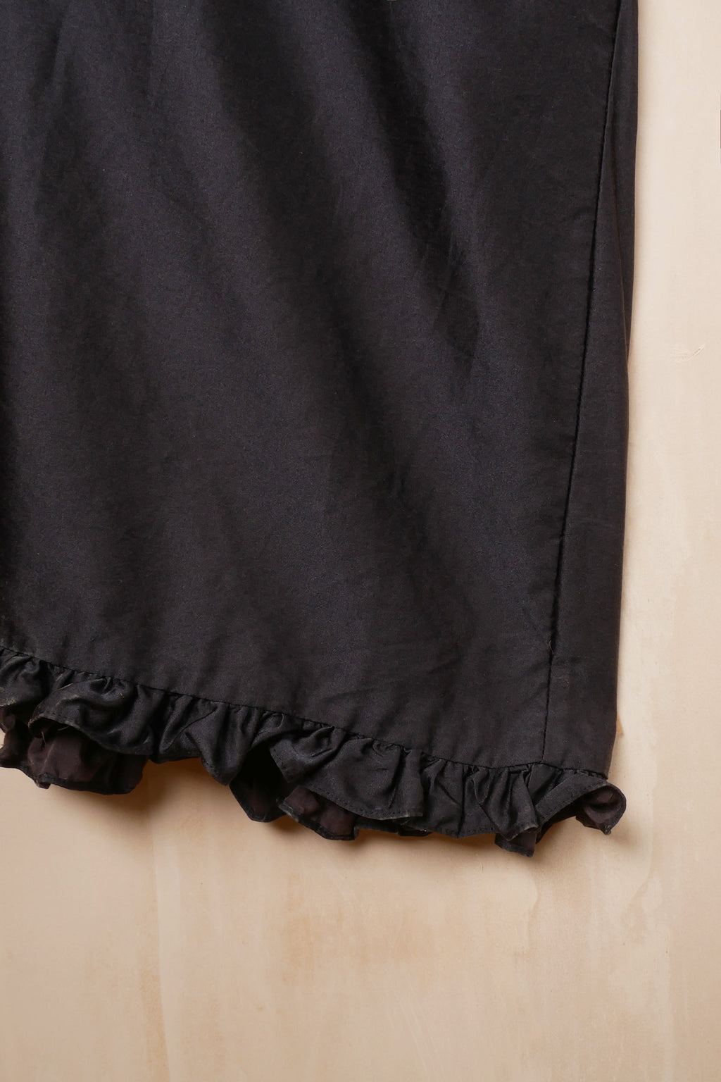 wide leg frill hem pants